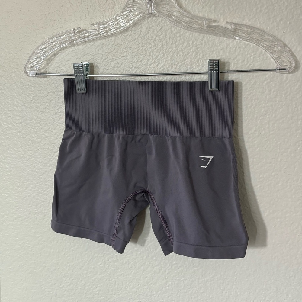 Gym Shark, color is a dusty purple, size xs, perfect condition worn once
